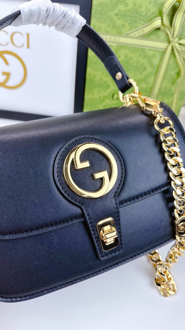 激安グッチバッグコピー着用イメージ